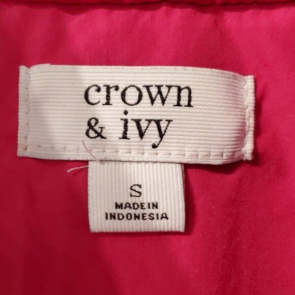 Crown & Ivy Pink Quilted Vest with Elephant Lining Small - Picture 2 of 6